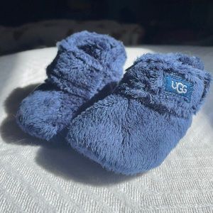 Ugg Bixbie Booties - never worn - navy blue - size 0/1